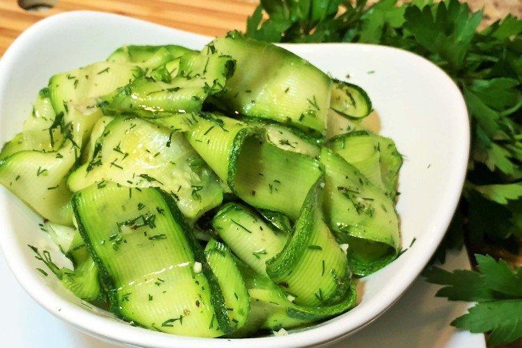 Courgettes marinées