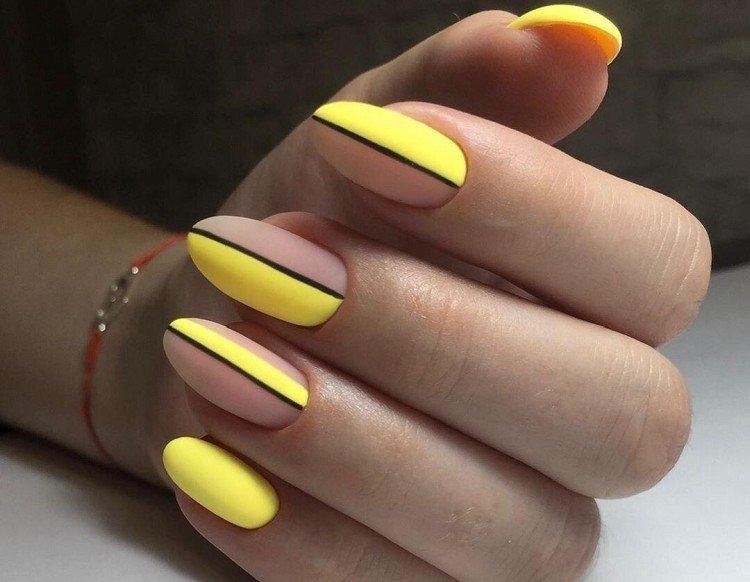 Manucure jaune mat