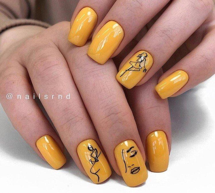 Manucure couleur moutarde