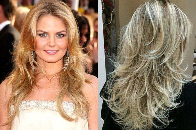 Coupe de cheveux en cascade aux extrémités bouclées