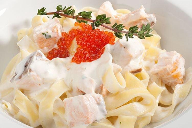 Pâtes fettuccine au saumon