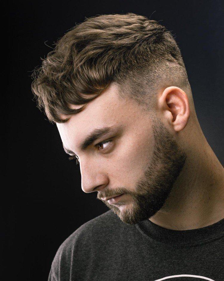 Coupe de cheveux demi-boîte - photos et idées