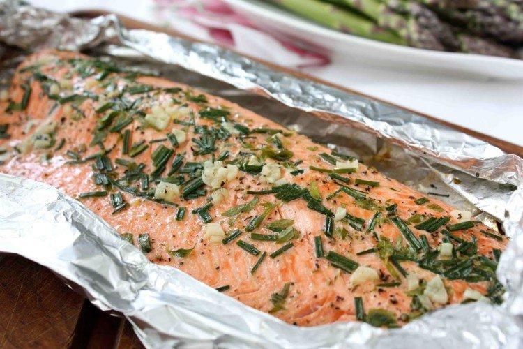 Poisson aux herbes en papillote