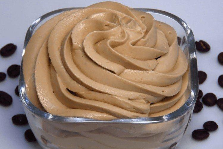 Crème au café pour gâteau