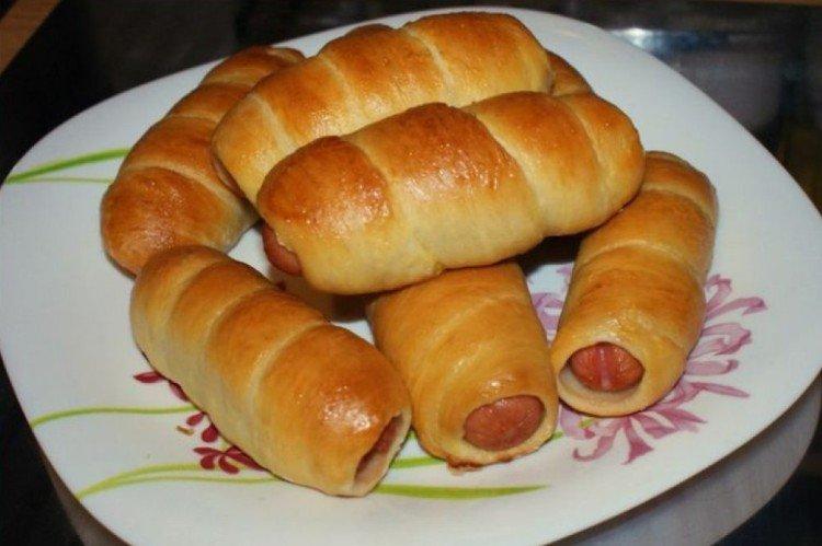 Saucisses en pâte à mayonnaise