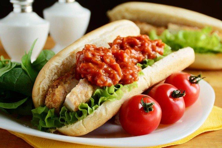 Hot-dog au poulet