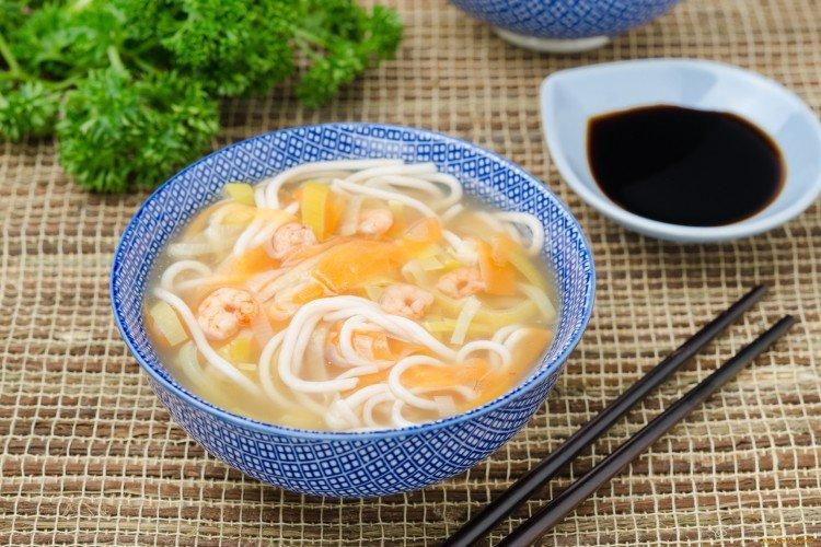 Soupe aux nouilles et crevettes