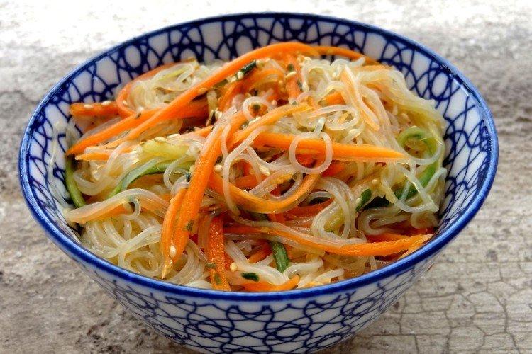 Funchose et salade de radis