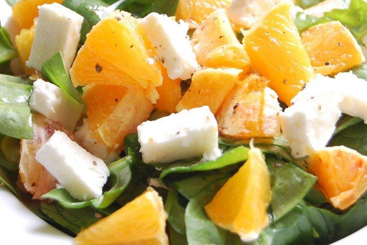 Salade d'oranges, jambon et fromage
