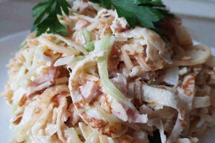 Salade de jambon et omelette