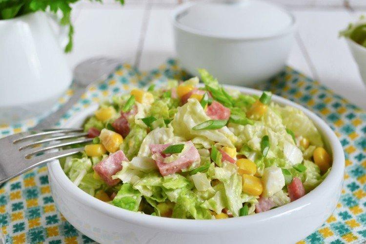 Salade de chou, maïs et jambon