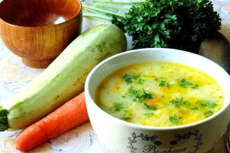 Soupe au fromage aux courgettes