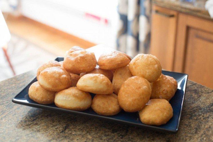 Baursaks à la crème sure