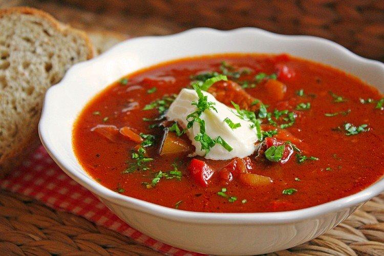 Soupe de boeuf aux tomates