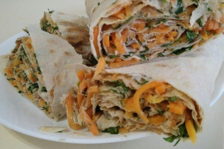 Poisson en pain pita aux carottes coréennes