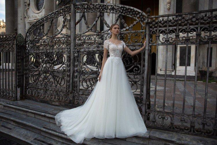 Robes de mariée à la mode 2021 - photos et idées