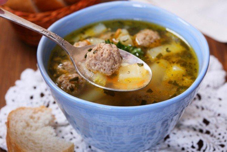 Soupe aux boulettes de porc