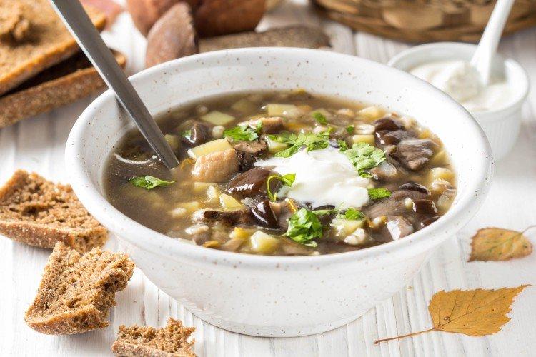 Soupe de haricots mungo aux champignons