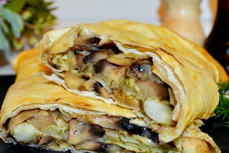 Rouleau de lavash à la viande et aux ananas