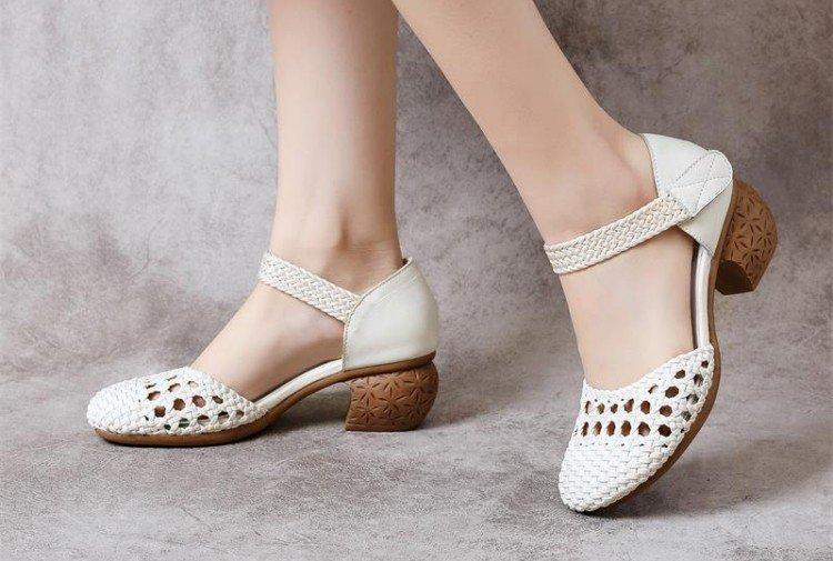 Chaussures tressées