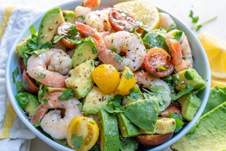 Salade d'avocat et fruits de mer
