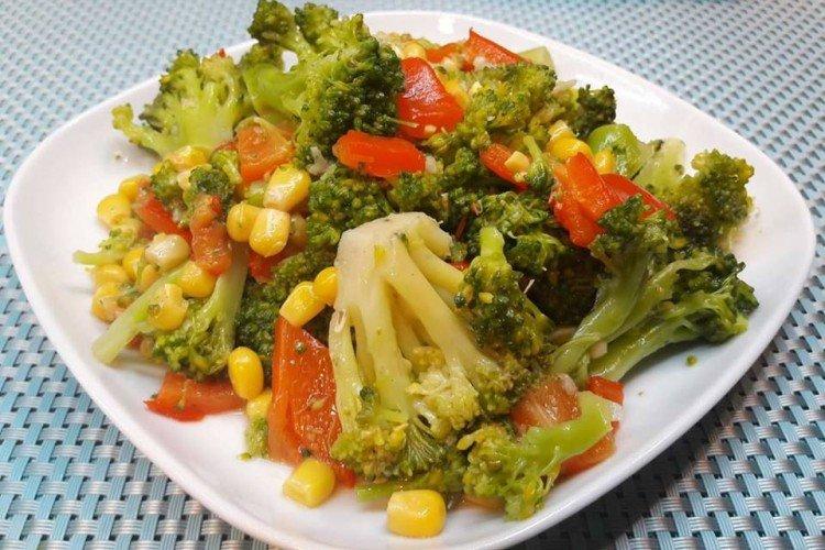 Salade de brocoli et maïs