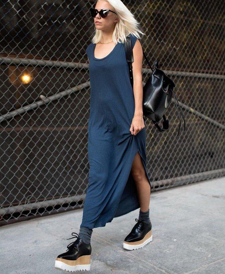 Robe avec baskets à plateforme