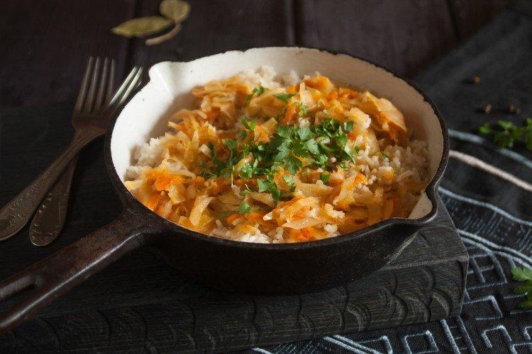 Ragoût de choucroute avec du riz