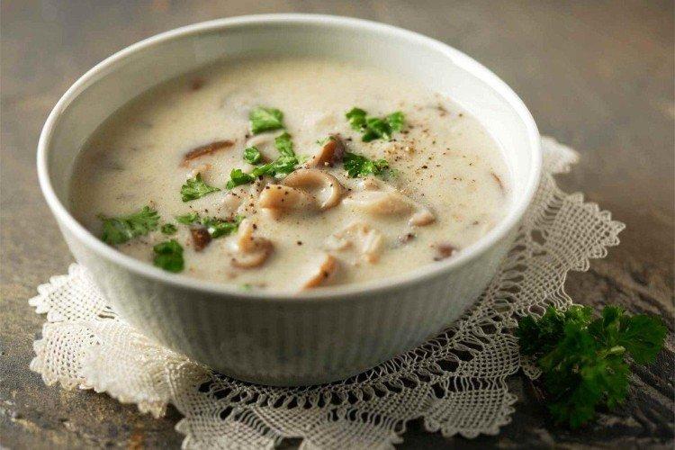 Soupe au lait aux champignons
