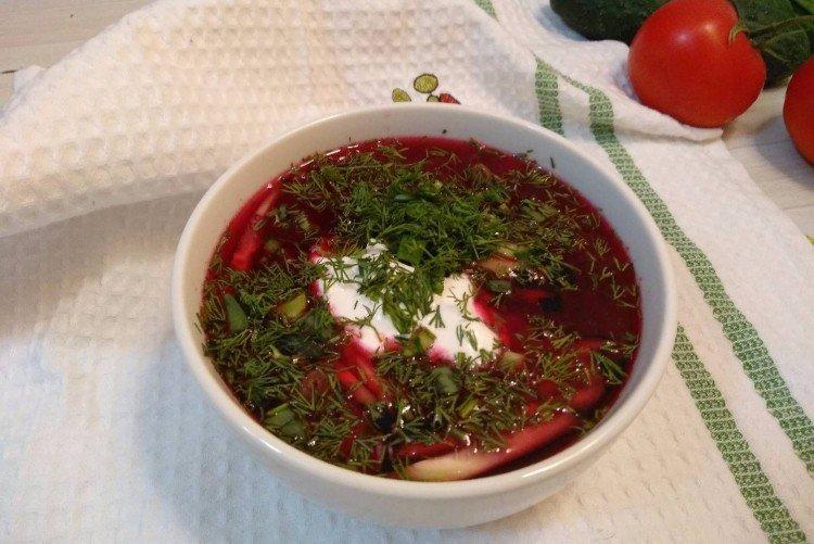 Soupe de betteraves aux boulettes