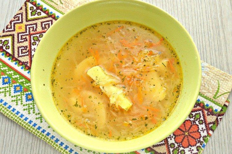 Soupe de pommes de terre au chou