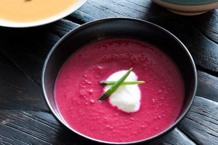 Soupe de pommes de terre à la betterave