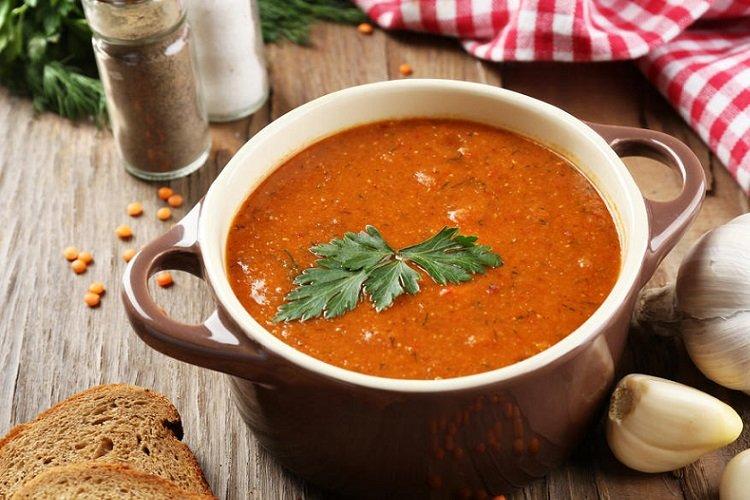 Soupe de purée de lentilles