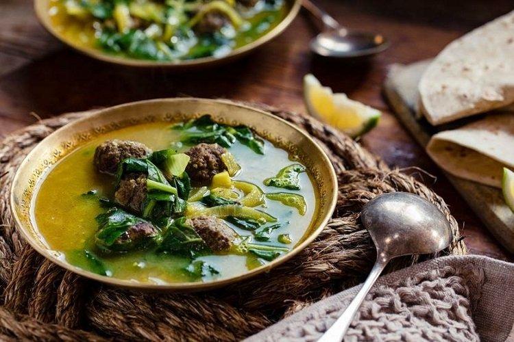 Soupe au boeuf et aux épinards