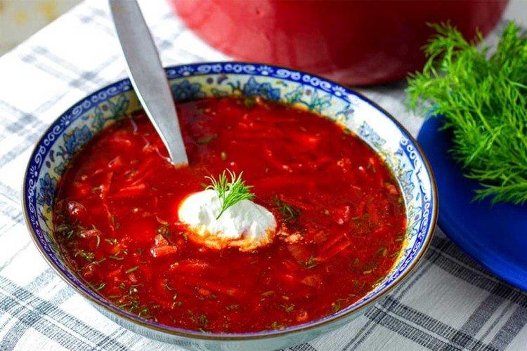 Bortsch à la betterave et au radis