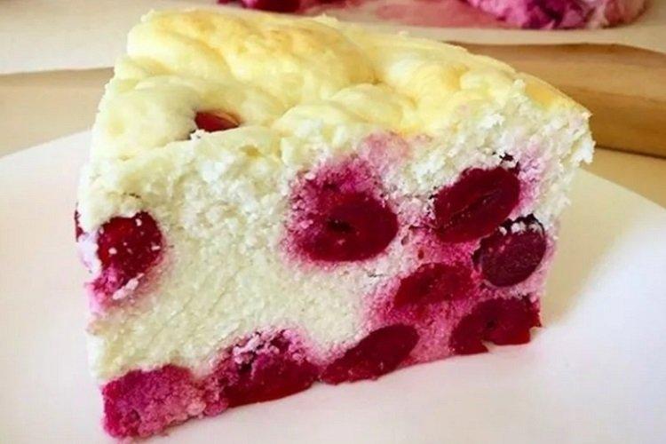 Casserole au fromage cottage, cerises et semoule