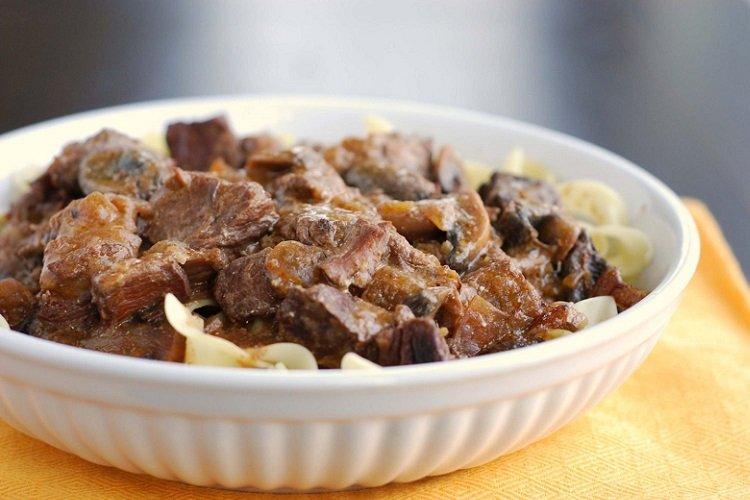 Boeuf bouilli stroganoff
