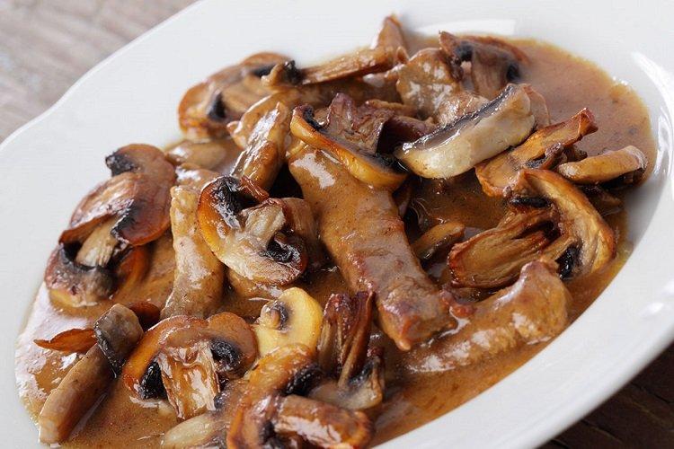 Boeuf stroganoff aux champignons