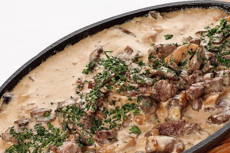 Boeuf stroganoff aux aubergines