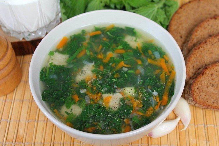 Soupe d'oseille aux boulettes