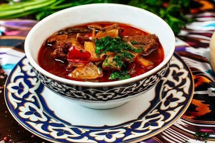 Shurpa à l'agneau en turc