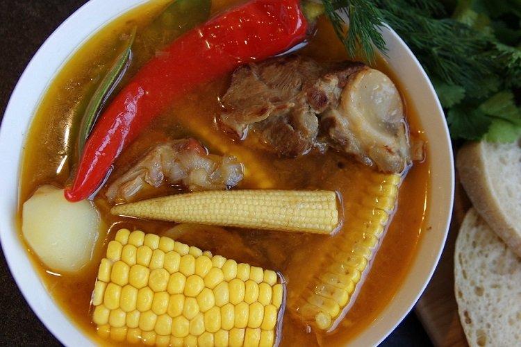 Shurpa d'agneau au maïs
