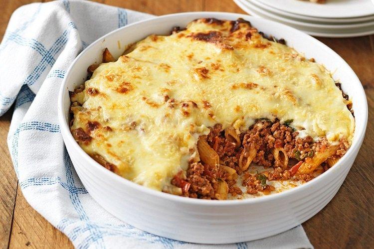 Casserole de pâtes à la sauce béchamel