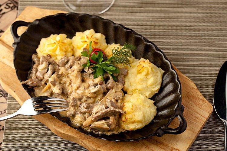 Porc boeuf stroganoff en saumure