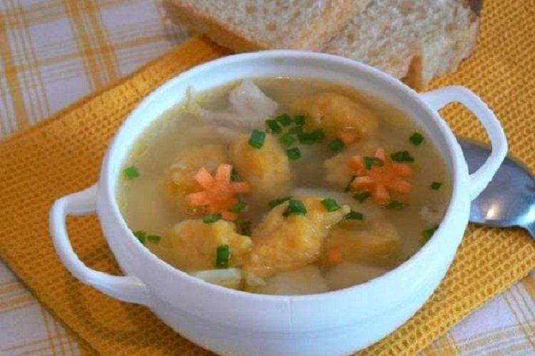 Soupe de poulet aux boulettes de potiron