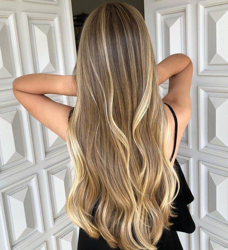 Mise en évidence sur cheveux châtain clair 2021 - photo