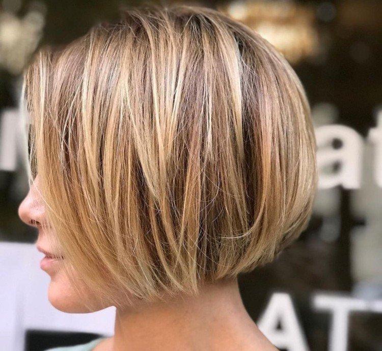 Faits saillants pour les cheveux courts 2021 - photo