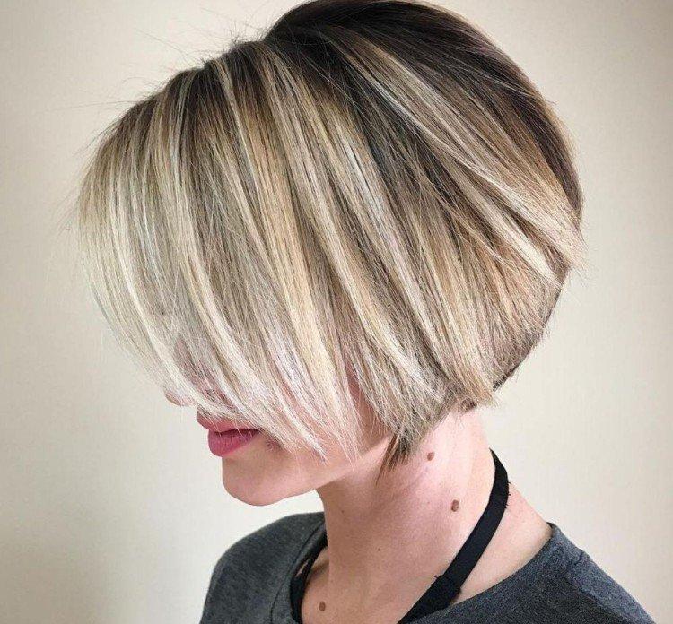 Faits saillants pour les cheveux courts 2021 - photo