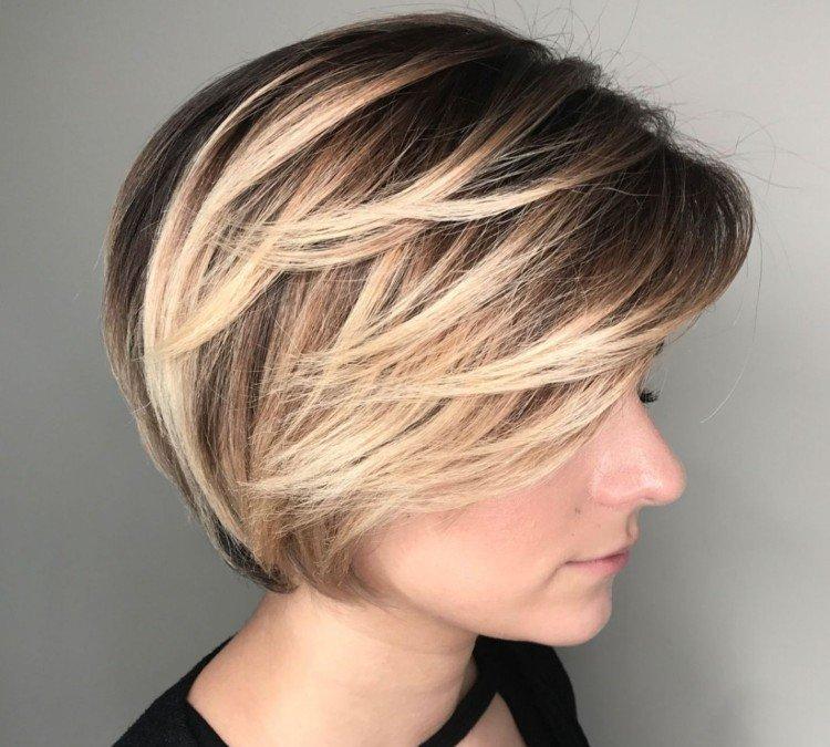 Faits saillants pour les cheveux courts 2021 - photo