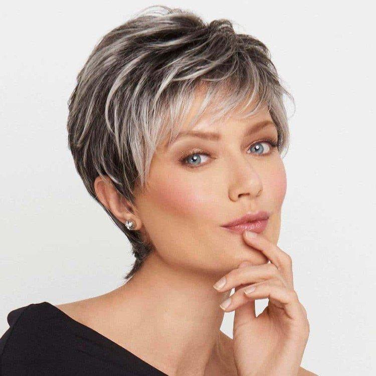 Faits saillants pour les cheveux courts 2021 - photo